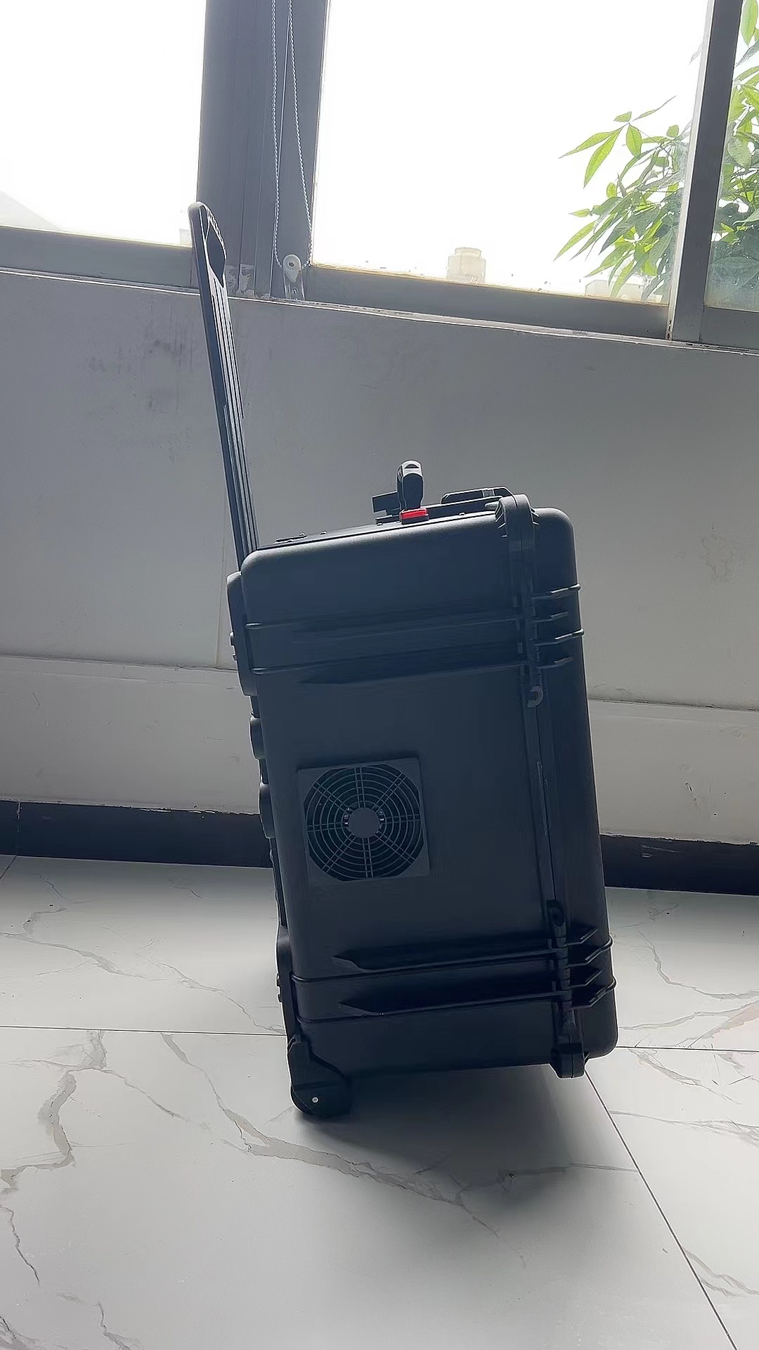 易县手拉箱型移动通信干扰器